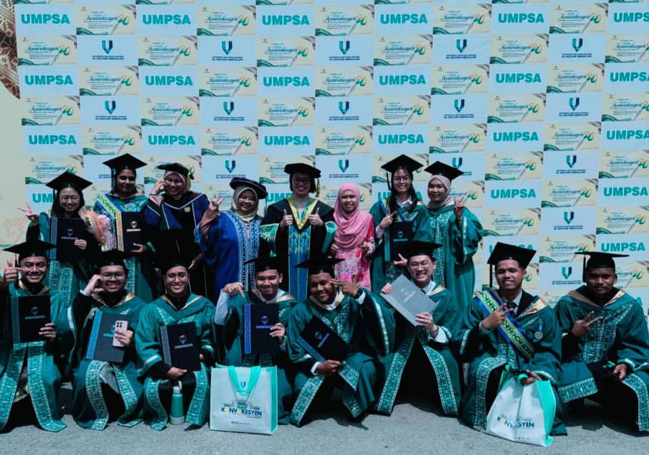 20 graduan sulung Ijazah Sarjana Muda Analitis Perniagaan dengan Kepujian UMPSA bergraduasi