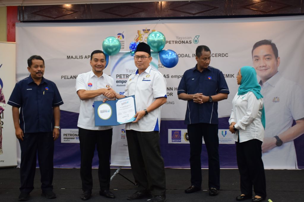 200 pelajar calon SPM terima manfaat program Yayasan PETRONAS empower ECER Akademik 