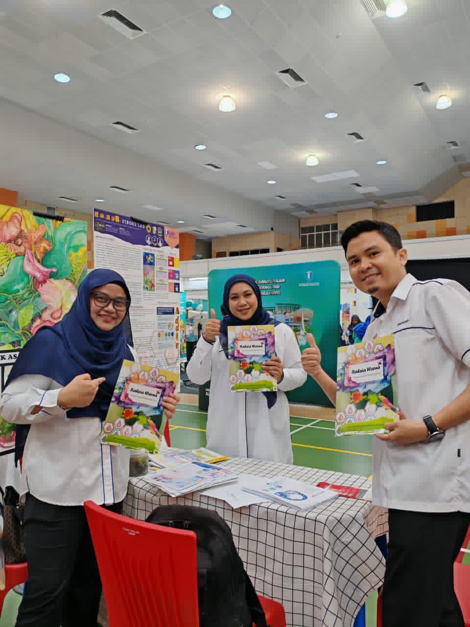 3 high school teachers from Kuantan create Smart Stroke Lab, combining arts and technology to colour educational innovation, win gold at CITREX UMPSA 2025