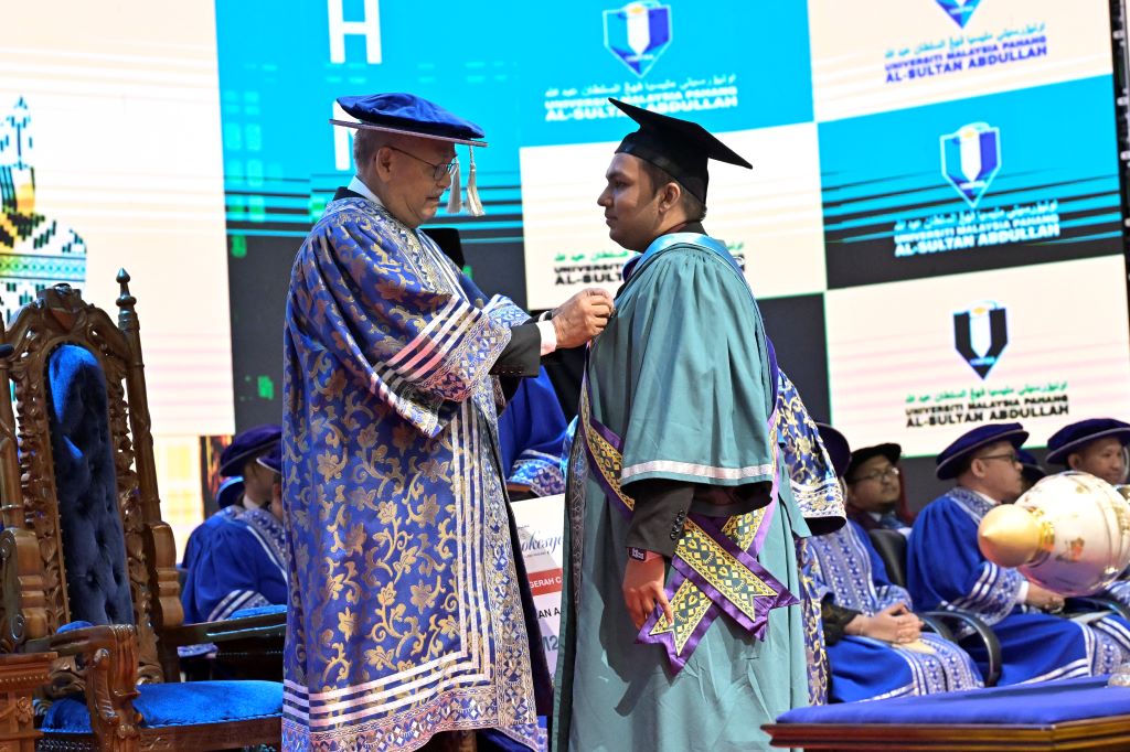 Aghilan anak pasangan guru raih Anugerah Canselor UMPSA