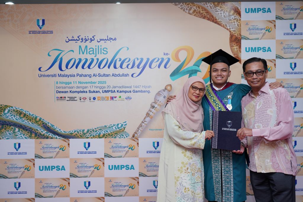 Akmal Safwan Shahriman, graduan TVET UMPSA raih Anugerah Kecemerlangan UMW Holdings Bhd.