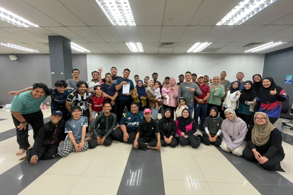 Alumni UMPSA teruja kongsi ilmu dalam Bengkel Asas Teater Bersama Rakan Alumni (BATRA)