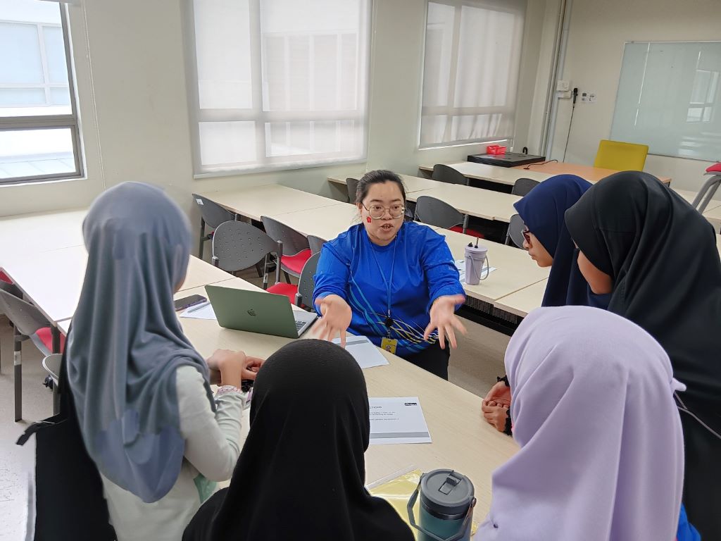 Program Profesor Turun Padang: Merdeka Scavenger Hunt pupuk semangat cinta negara dan berbahasa Inggeris melalui gamifikasi