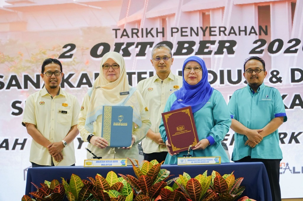 JKR serah projek Dewan Konvokesyen UMPSA