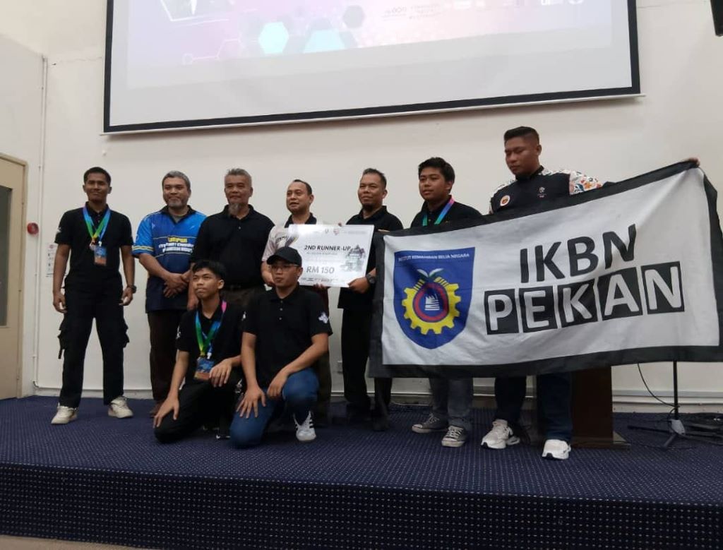 Karnival STEMBOT AI Week UMPSA 2024 pencetus minat STEM pelajar sekolah