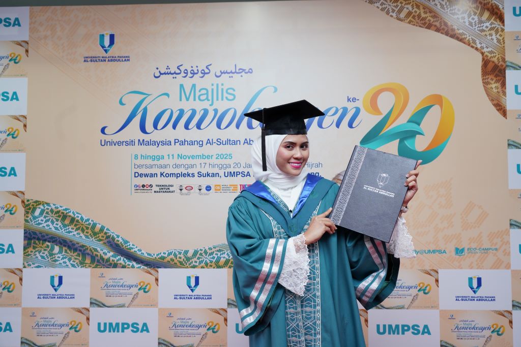 Kecekalan ibu tunggal menuntut ilmu, Nurfarhana raih Master Eksekutif di Konvokesyen UMPSA Ke-20