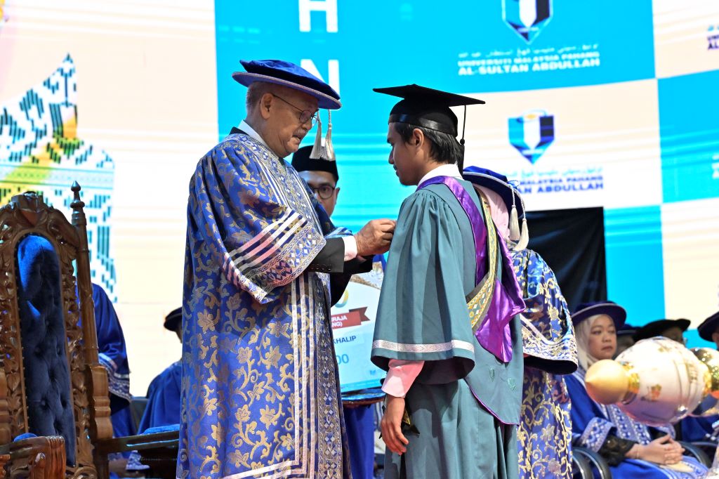 Artificial intelligence drives success of Khairul Imran Khalip, UMPSA Royal Education Award recipient 2025