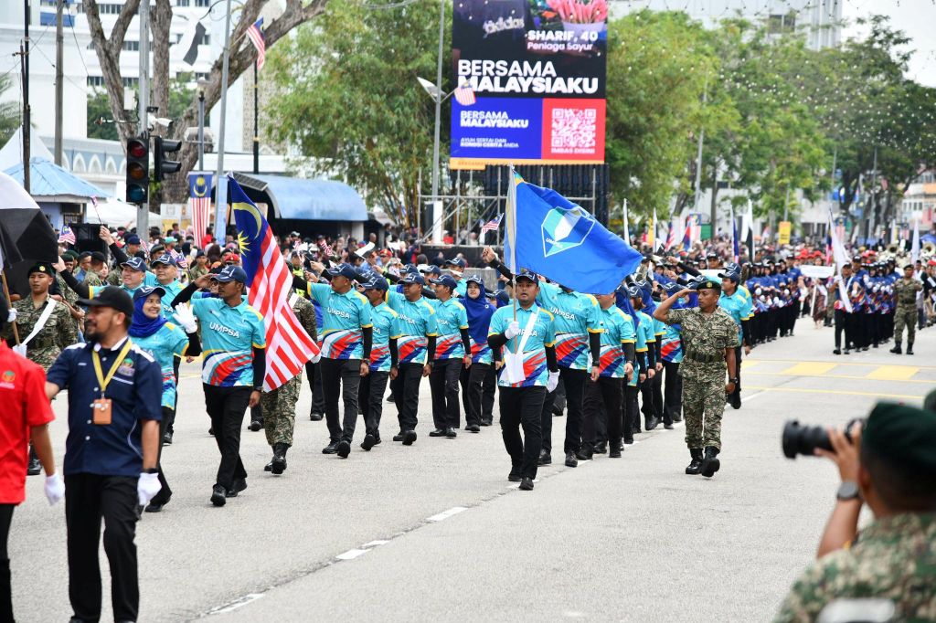 Kontinjen UMPSA tampil bergaya semarakkan Sambutan Hari Kebangsaan Ke-68 Peringkat Negeri Pahang
