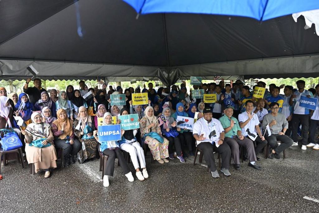 Lebih 300 pelajar dan warga UMPSA rai keberangkatan Kembara Sultan Pahang 1.0