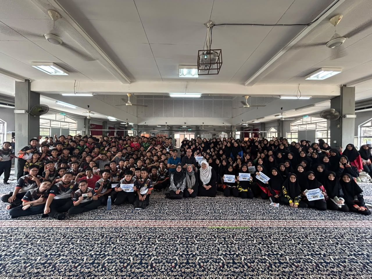 UMPSA perkasa kemahiran komunikasi pelajar MRSM TAR melalui Speak Up, Speak Out