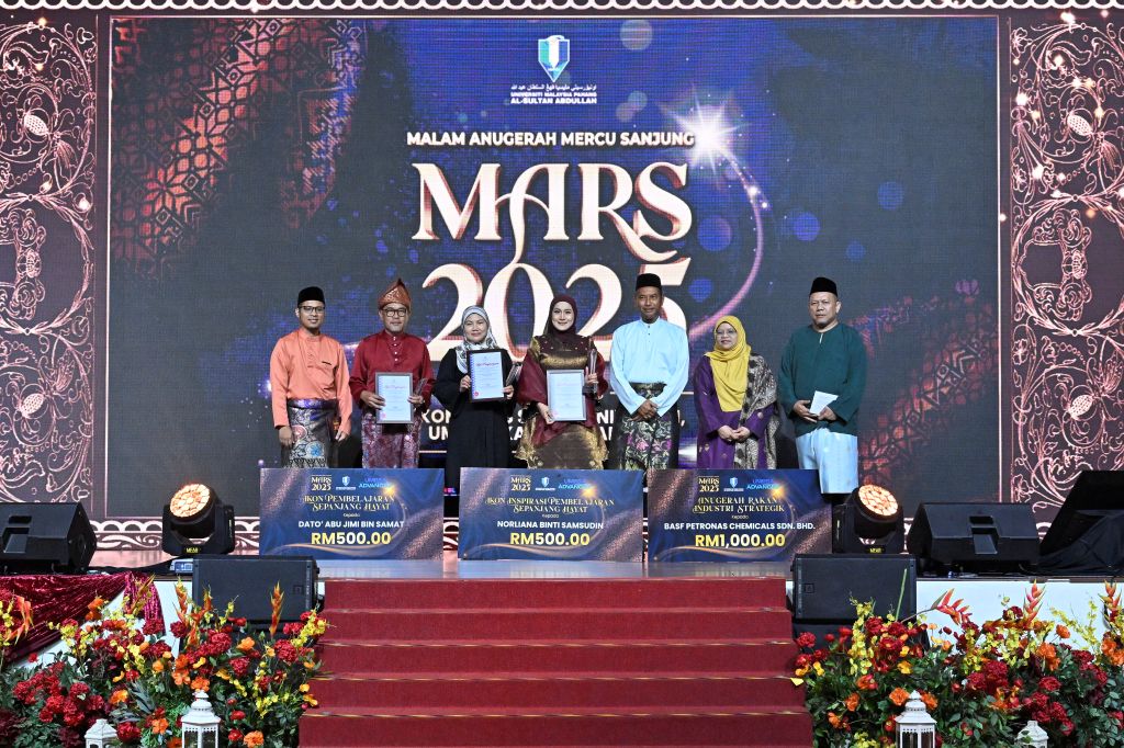 Majlis Anugerah Mercu Sanjung iktiraf bakat mahasiswa UMPSA