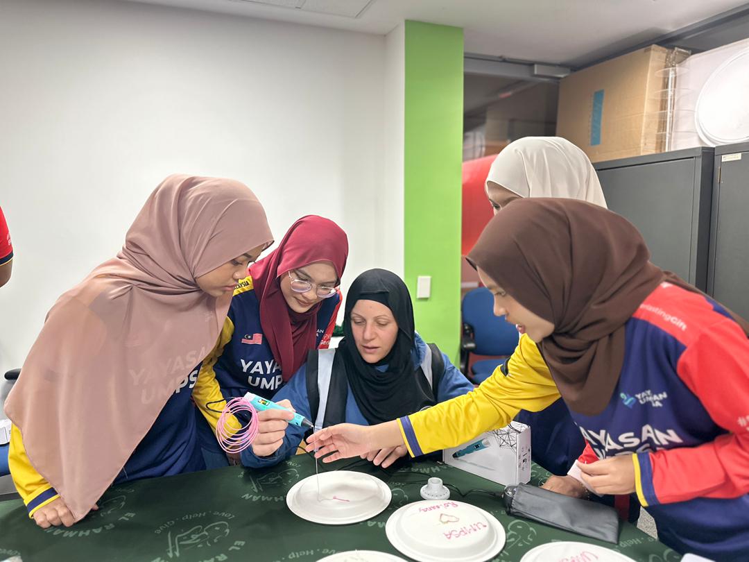 Pelajar UMPSA cipta impak global di Melbourne, perkasa kepimpinan dan budaya