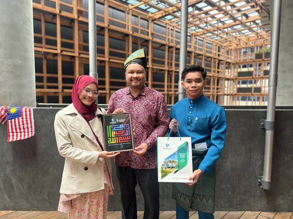 Semangat merdeka dibawa ke Melbourne, mahasiswa UMPSA rai Hari Kebangsaan Ke-68