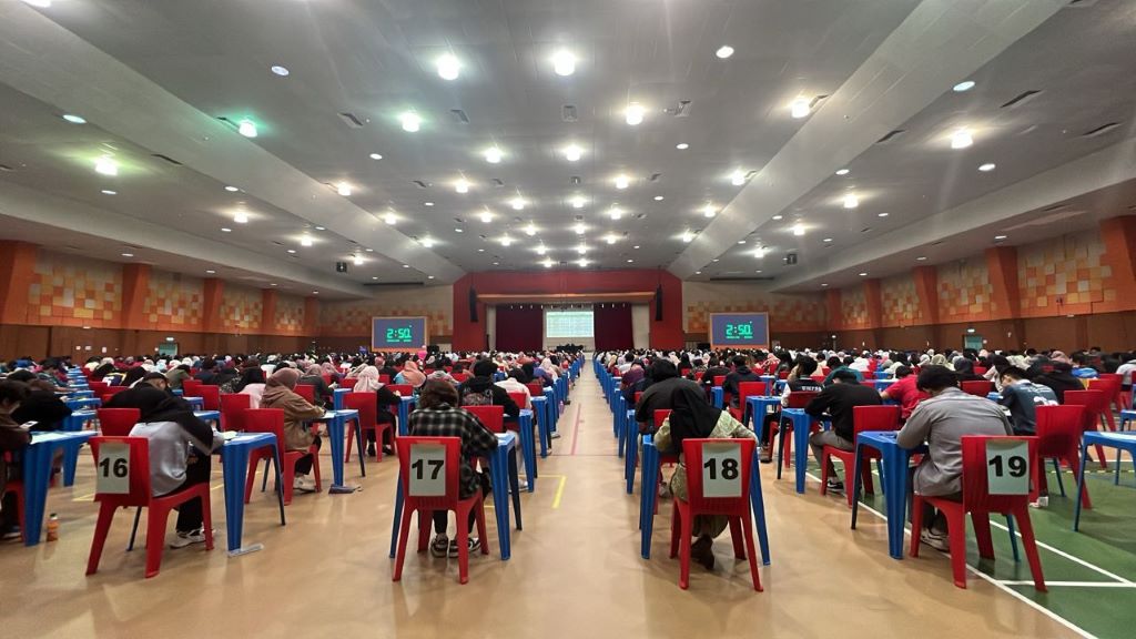 Menangani Masalah Stres Dalam Kalangan Pelajar Pada Musim Peperiksaan Semester Universiti