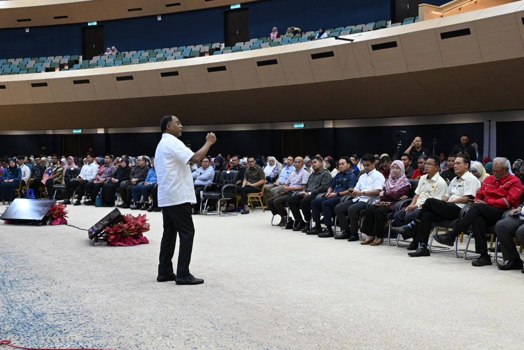 Menteri Pendidikan Tinggi santuni lebih 500 pemimpin muda IPT Zon Timur di UMPSA