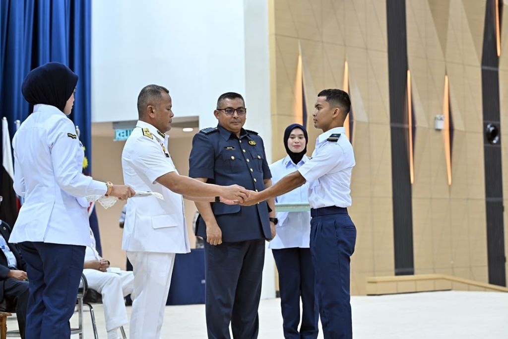 Mohamad Aiman buktikan aktif badan beruniform bukan penghalang cemerlang akademik