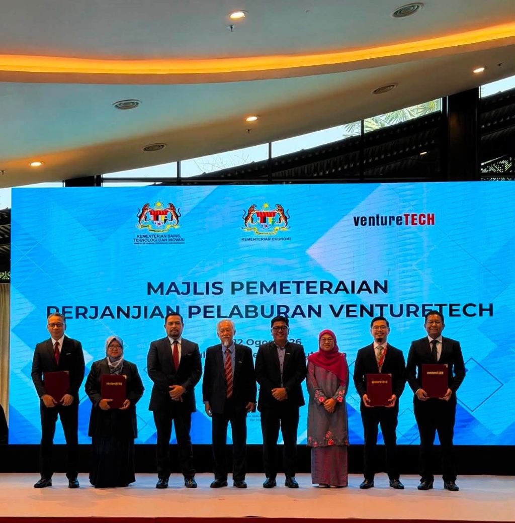 Move Robotic perkukuh jaringan industri-akademia FTKPM UMPSA