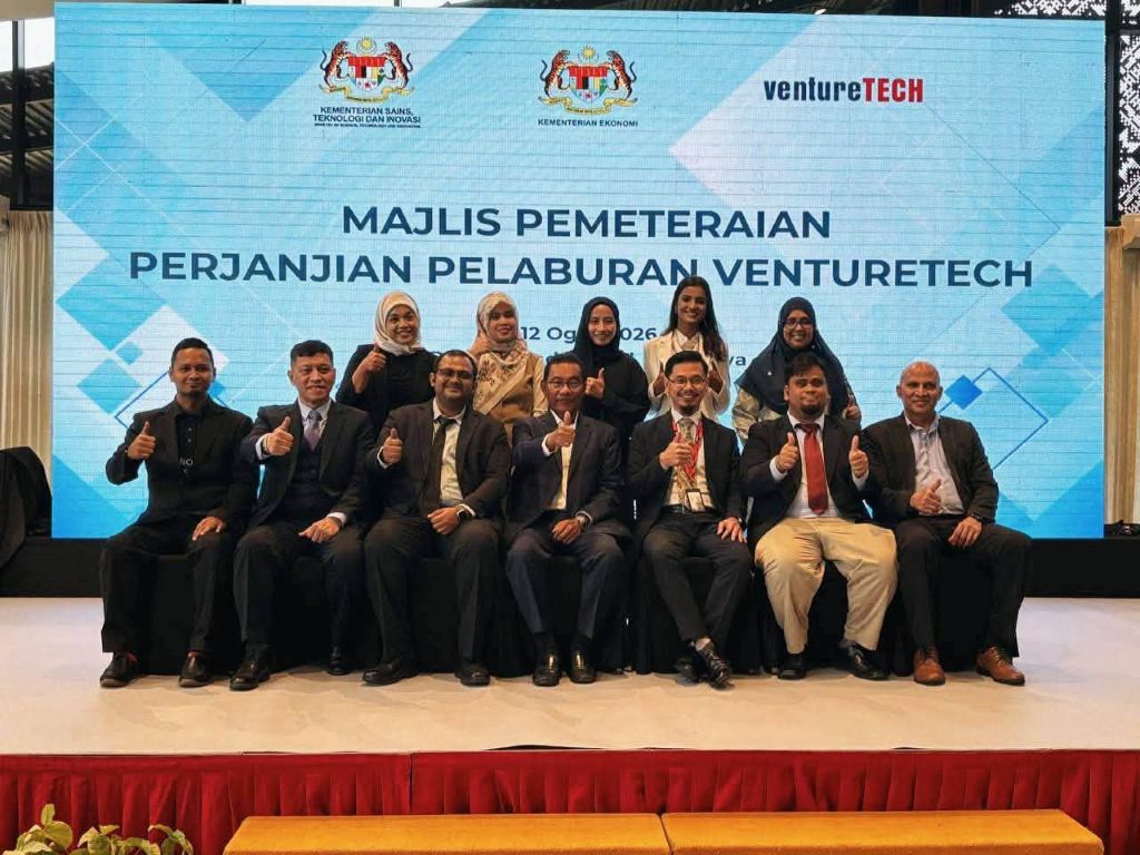 Move Robotic perkukuh jaringan industri-akademia FTKPM UMPSA