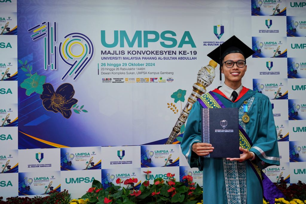 Muhammad Syafiq, graduan TVET terima Anugerah Kecemerlangan Perodua