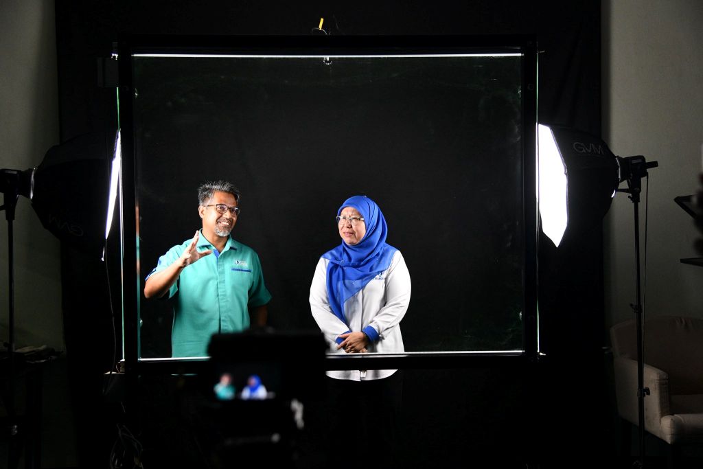 Naib Canselor UMPSA santuni warga FTKEE dalam sesi Townhall perkasa TVET Termaju
