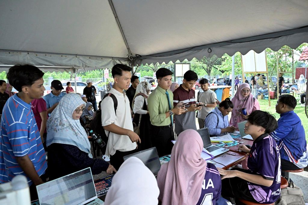 UMPSA welcomes 2,313 new students, enlivening 2025/2026 Academic Session