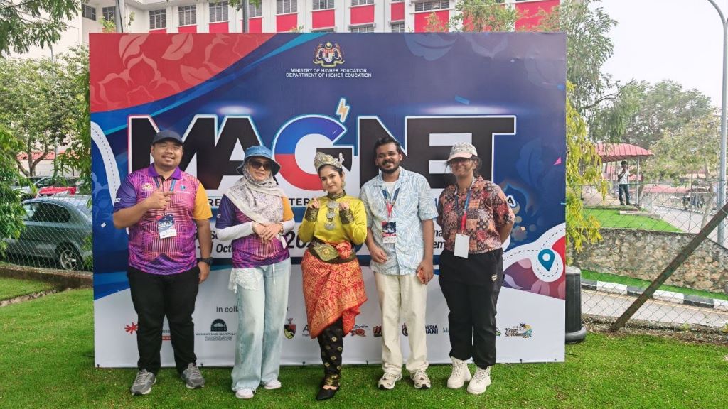Pelajar Antarabangsa UMPSA dari India finalis nyanyian lagu bahasa Melayu di Magnet 2026