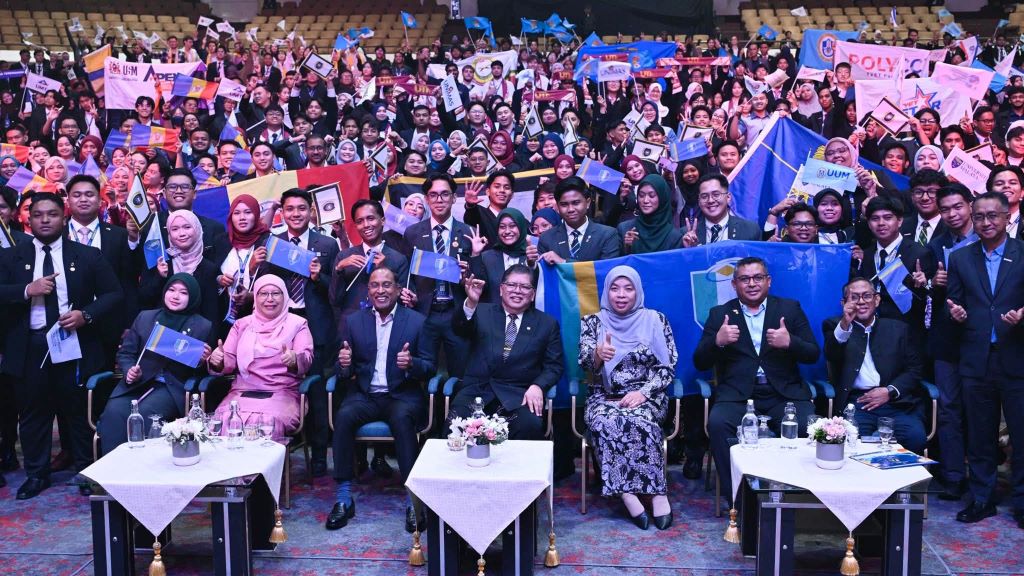 Pemimpin masa depan perlu ada impian besar, keberanian dan ilmu – Tan Sri Dato’ Dr. Johari Abdul