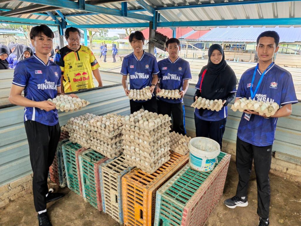 Role of UMPSA Researcher in Driving Success of Layer Duck Farming Entrepreneur in Pekan