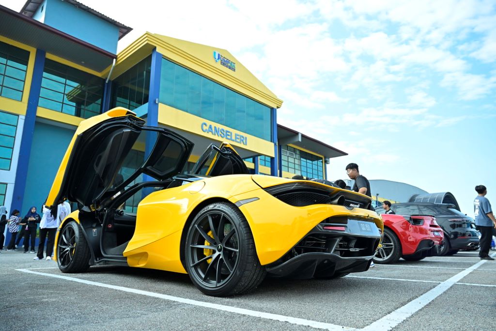  UMPSA students captivated by display of 120 luxury and antique vehicles