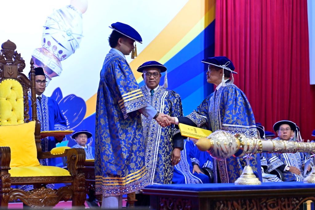 Profesor Dato’ Sri Dr. Daing Nasir Ibrahim terima gelaran Profesor Emeritus UMPSA