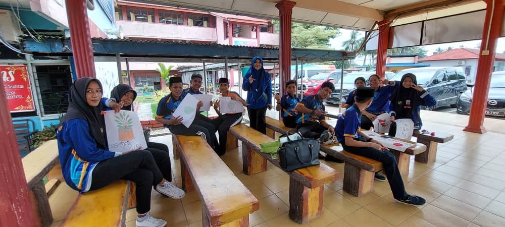 Professor Turun Padang's ‘Learn English Outdoor’ combines language skills and environmental awareness in Kuala Krau