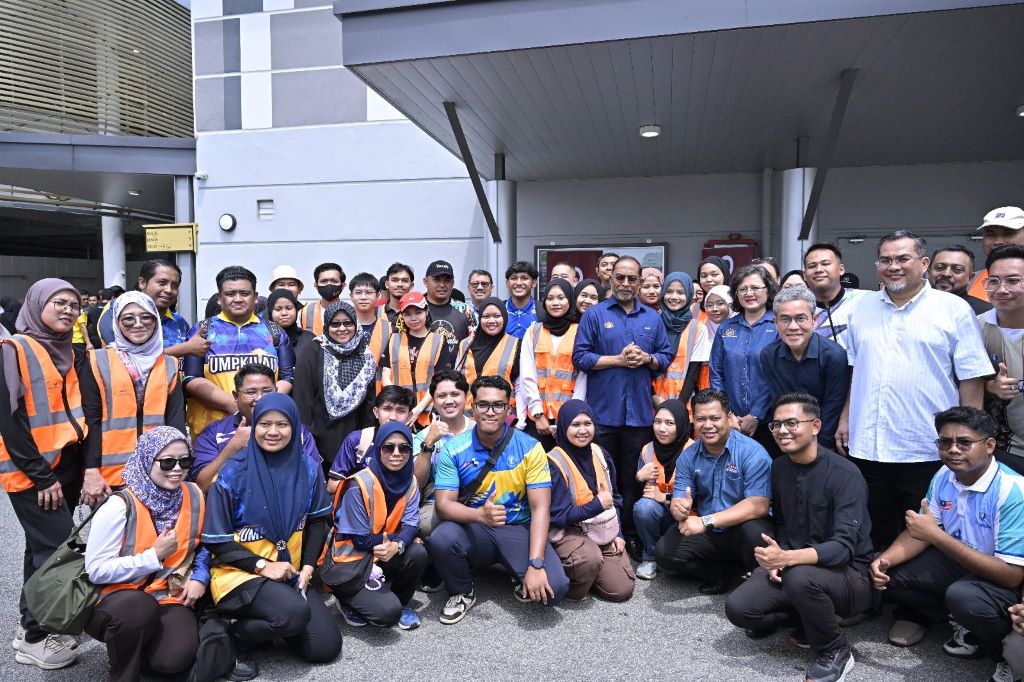 UMPSA Kilau Volunteer Squad extends aid to Putra Heights gas pipeline fire victims