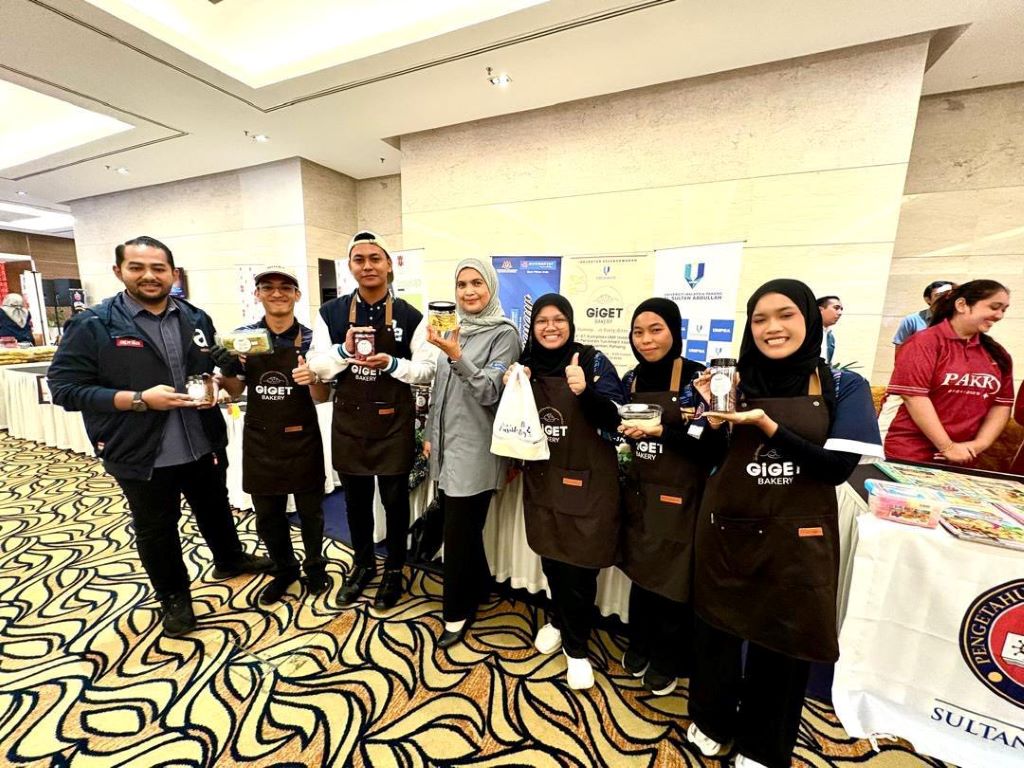 Syarikat pemula pelajar UMPSA, Pastry Palace Story timba ilmu keusahawanan