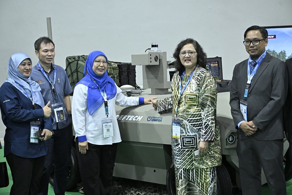 TUAH UMPSA-Deftech perkasa Penyelidikan Robotik Autonomi Taktikal