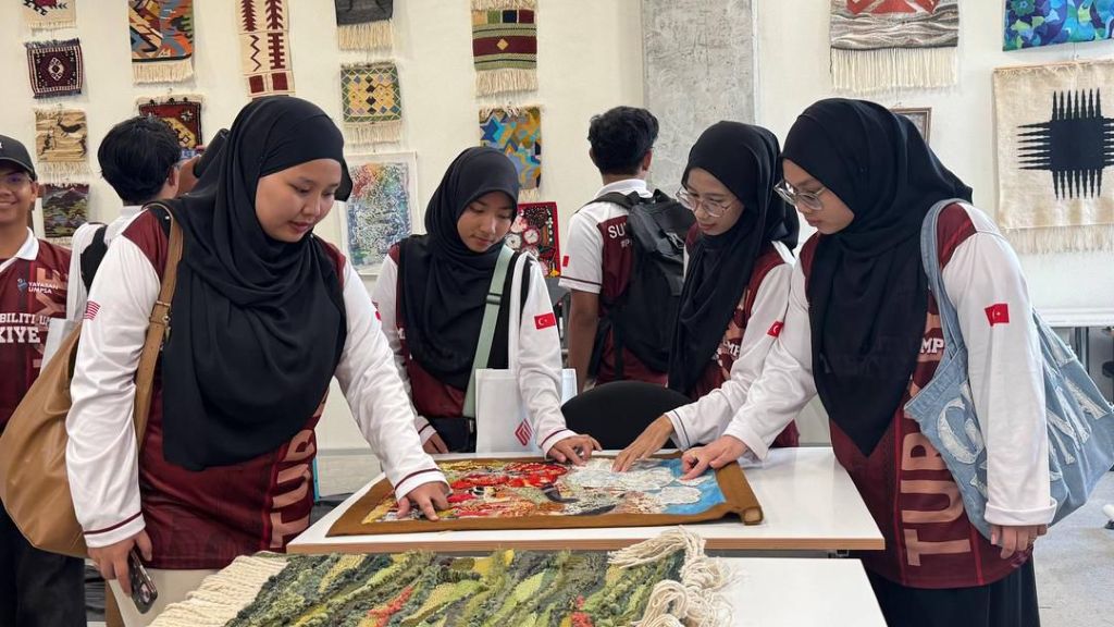 12 sukarelawan UMPSA perkasa jaringan global di Turkiye terokai pendidikan, budaya dan khidmat komuniti 