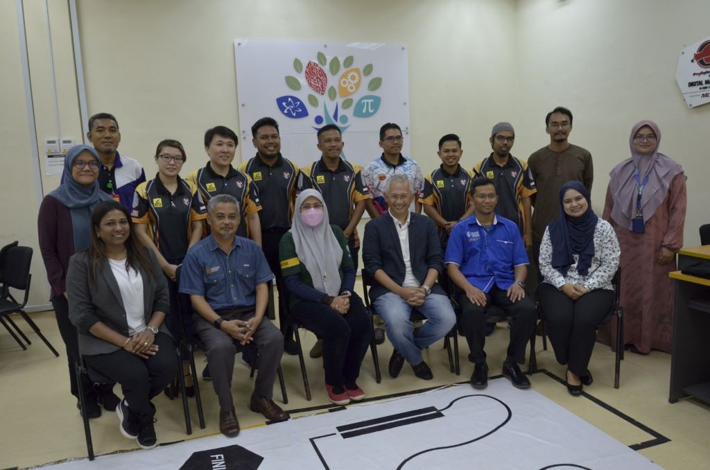 UMP receives visit from Petrosains