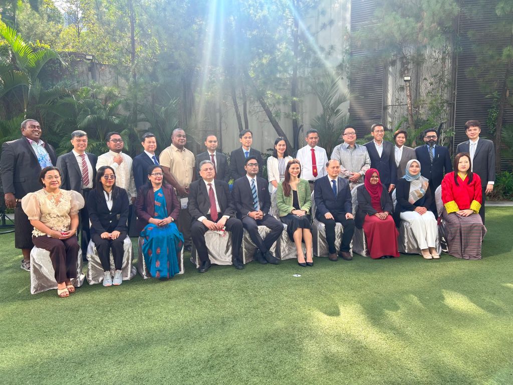 2 pensyarah UMPSA wakili Malaysia ke Program TVET 4.0 di Singapura