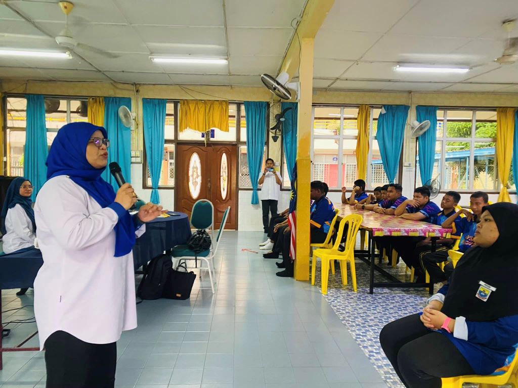 UMPSA engages with inclusive students at SMK Kuala Krau during TVET Adventure