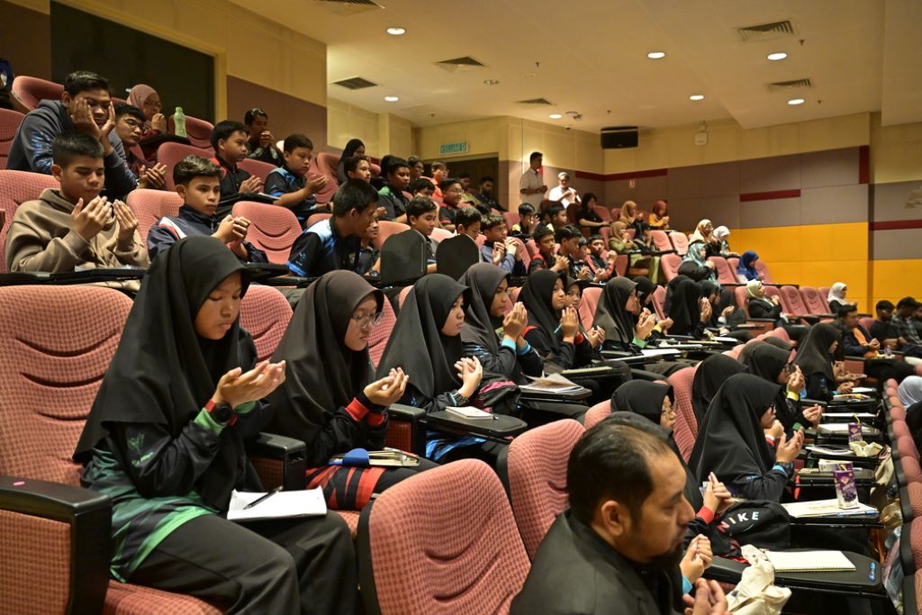 UMPSA lancar Program Kesedaran Teknologi Kecerdasan Buatan (AI) Peringkat Universiti 2024