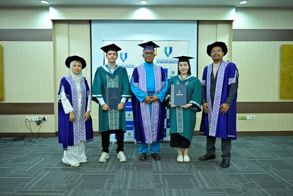 UMPSA pertama kali raikan graduasi ijazah dual dengan Kazakh National Agrarian Research University (KazNARU)