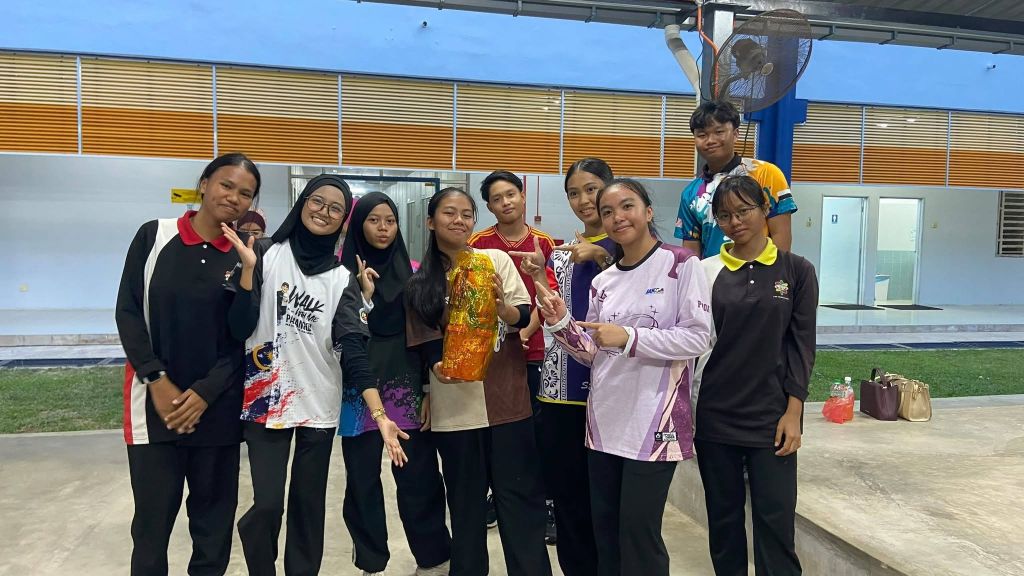 UMPSA santuni murid orang asli dalam segmen Fun Dance menerusi program Aspirasi SPM dan Kerjaya Peduli 2026