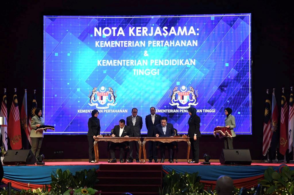 UMPSA joins Signing Ceremony of Collaboration Note between MINDEF and MOHE