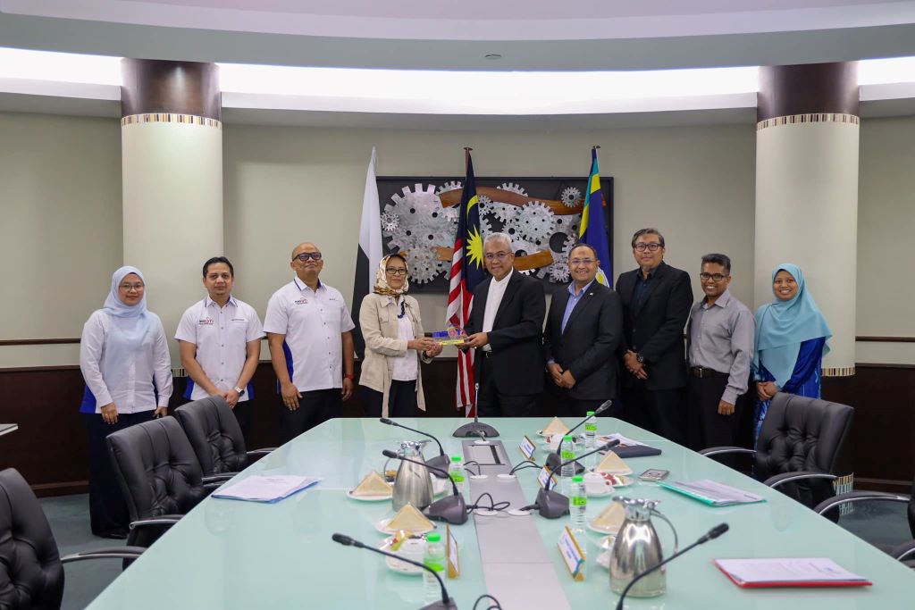 UMPSA receives a visit from the President of the Malaysian Board of Technologists