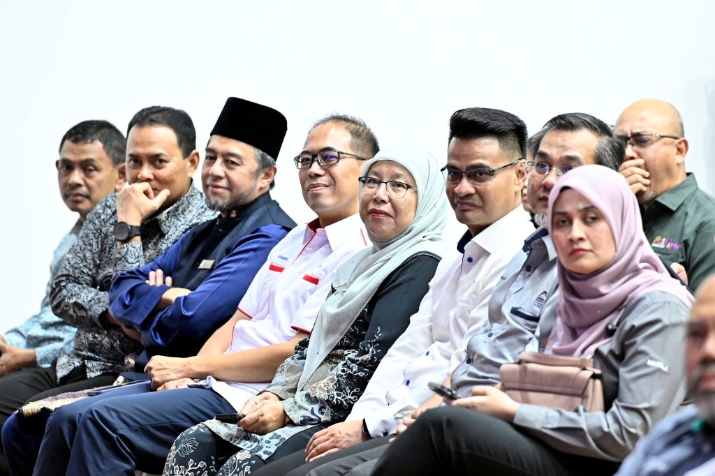 UMPSA terima surat kerjasama strategik dengan Kementerian Perladangan dan Komoditi perkasa sektor Agrikomoditi