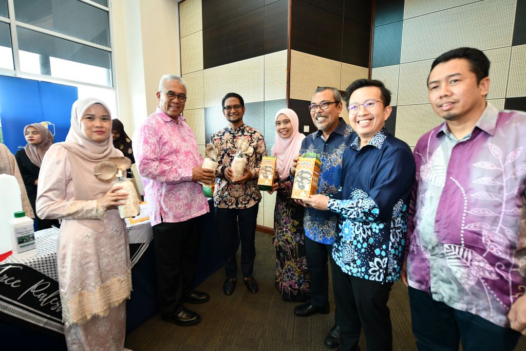 UMPSA explores Pineapple Industry Collaboration with the Malaysian Pineapple Industry Board (LPNM)