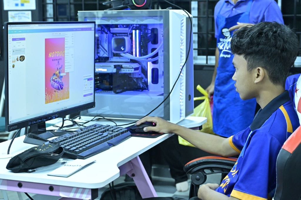 UMPSA's TVET Adventure: Basic Digital Design Training for SMK Kuala Krau students