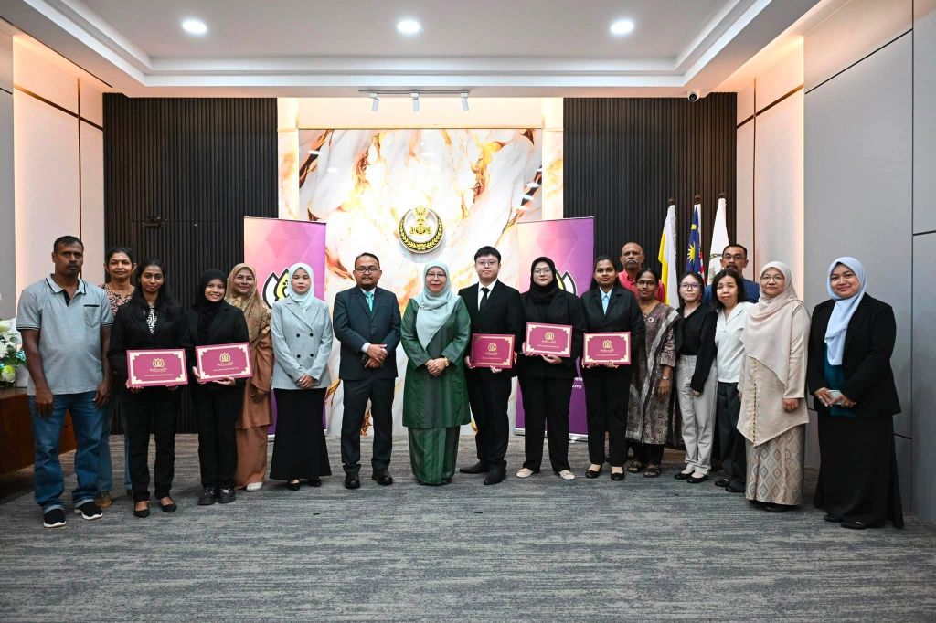 Yayasan Perak–UMPSA meterai kerjasama menerusi biasiswa padanan program ijazah dual di Kazakhstan