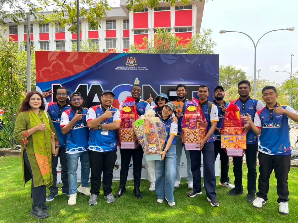 Pelajar antarabangsa UMPSA cipta kejayaan dalam permainan tradisional di MAGNET 2026