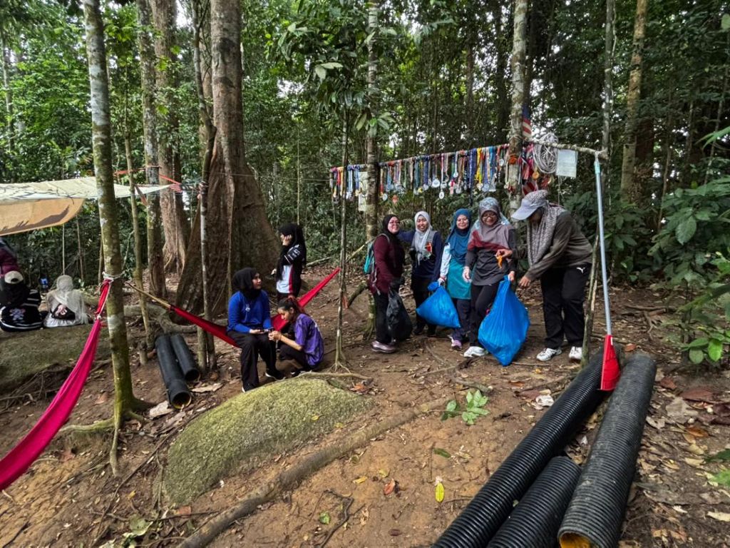 UMPSA dan HAMOC jayakan misi Plogging Bukit Pelindung, perkasa kelestarian alam sekitar
