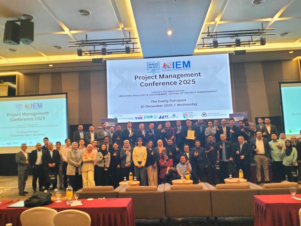 Profesor Madya Ts. Dr. Lee Chia Kuang raih 2 anugerah di PROMAC 2025